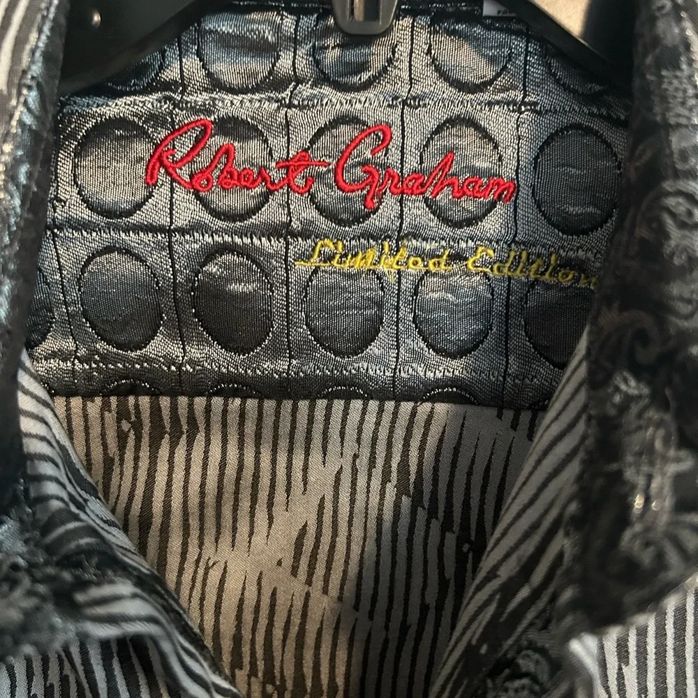 Robert Graham Monochrome Striped Shirt - Picture 3 of 6